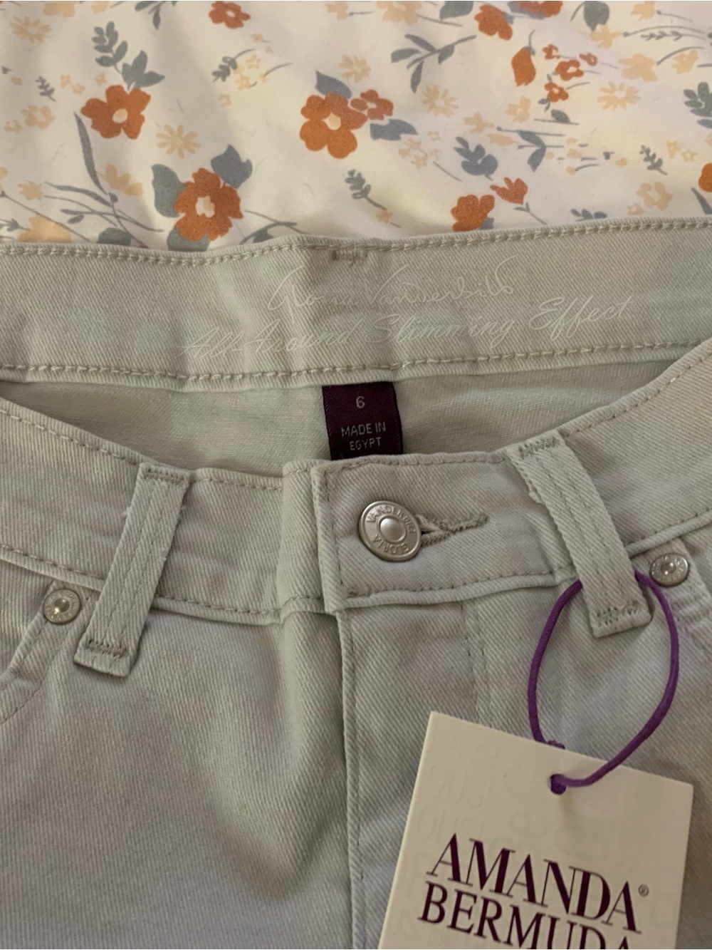 Gloria Vanderbilt Light Gray Bermuda Shorts - Picture 3 of 5